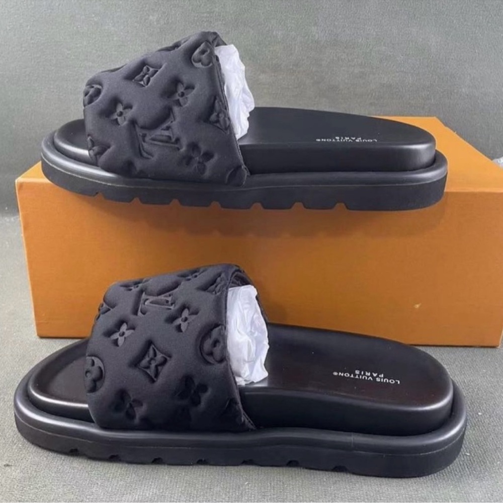 Black Women's Sandals